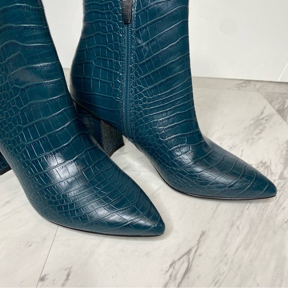 Steve Madden Nadalie Blue Crocodile Pointy Toe Bootie 7M - Picture 10 of 15